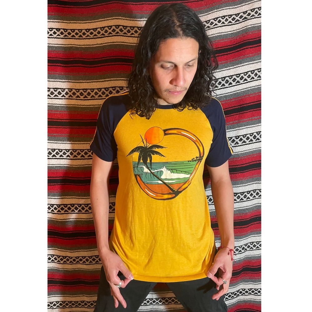 Sunset beach vintage ringer